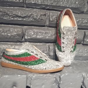 This is an authentic pair of GUCCI Glitter Mens Falacer Sneakers